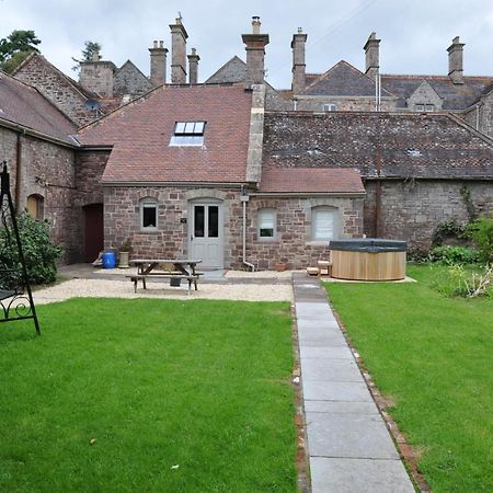 Cecile'S Cottage At Cefn Tilla Court, Usk Luaran gambar